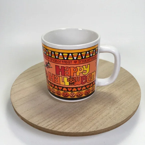 Vintage Love N Stuff Halloween Mugs Set of 4 - Picture 4 of 10